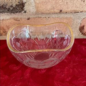 Glass decorative Heart round scallop trim dish